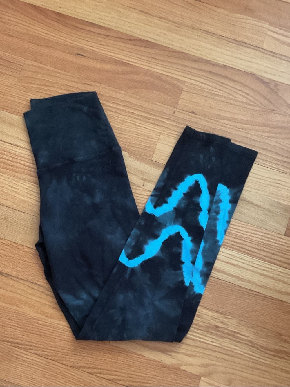 Electric & Rose Black Tie-Dye Leggings with Turquoise Accent